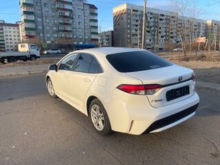 2022 Toyota Levin XII (E210) Рестайлинг, белый, 1750000 рублей, вид 4