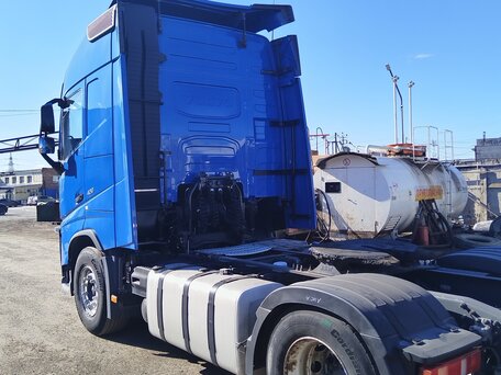2019 Volvo FH, синий, 7500000 рублей, вид 4