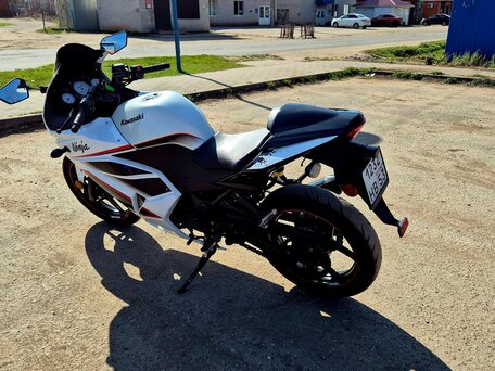 2011 Kawasaki Ninja 250R, белый, 280000 рублей, вид 4