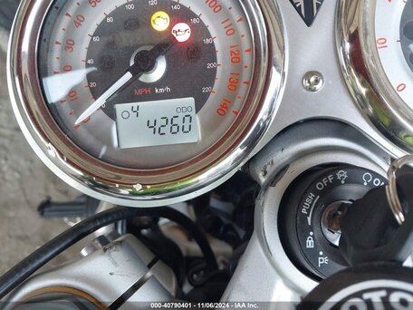 2022 Triumph Thruxton, серый, 2800000 рублей, вид 3