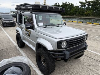 2022 Suzuki Jimny IV, серебристый, 1579999 рублей, вид 1