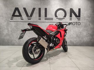 2026 Voge 525RR, красный, 577000 рублей, вид 2