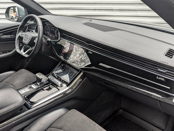 2019 Audi Q8 55 TFSI I (4M), серый, 4900000 рублей - вид 12