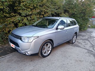 2012 Mitsubishi Outlander III, серебристый, 1400000 рублей, вид 1