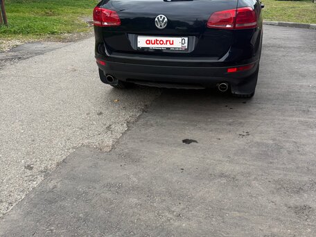 2013 Volkswagen Touareg II, чёрный, 1830000 рублей, вид 3