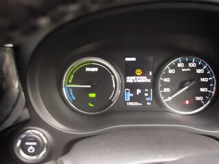 2018 Mitsubishi Outlander PHEV III Рестайлинг 3, белый, 2500000 рублей, вид 5
