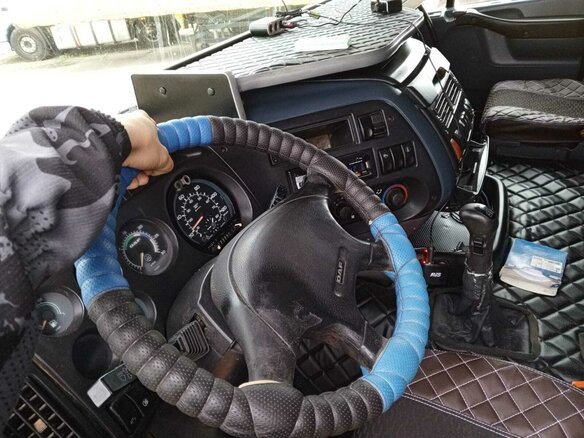 1998 DAF 95XF, оранжевый, 2600000 рублей - вид 30