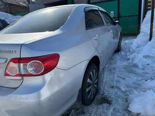 2010 Toyota Corolla X (E140, E150) Рестайлинг, серебристый, 600000 рублей, вид 5