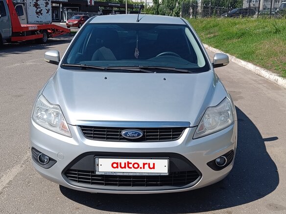 2010 Ford Focus II Рестайлинг, серебристый, 570000 рублей