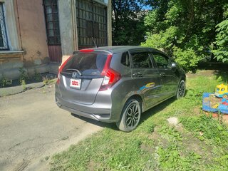 2019 Honda Fit III Рестайлинг, серый, 1100000 рублей, вид 3