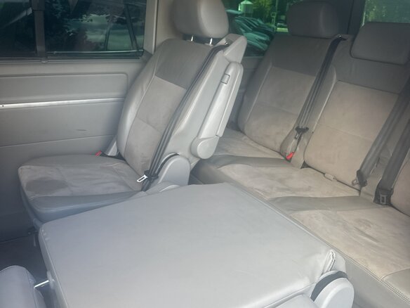 2010 Volkswagen Multivan T5 Рестайлинг, серебристый, 2250000 рублей - вид 11