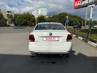 2016 Volkswagen Polo V Рестайлинг, белый, 1000000 рублей, вид 5