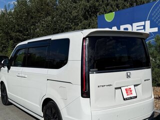 2022 Honda Stepwgn Spada VI, белый, 2850000 рублей, вид 3
