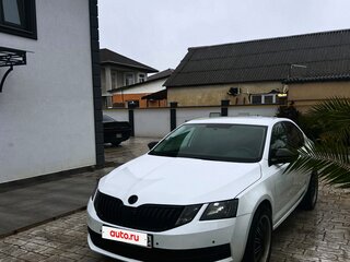 2018 Skoda Octavia III (A7) Рестайлинг, белый, 1600000 рублей, вид 2