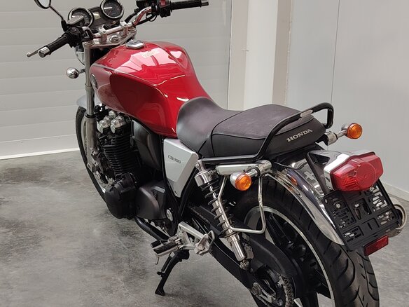 2010 Honda CB 1100, красный, 529000 рублей - вид 4