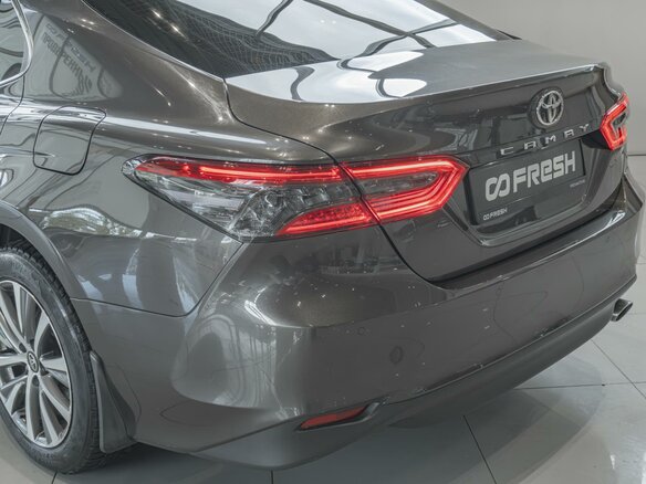 2021 Toyota Camry VIII (XV70) Рестайлинг, коричневый, 2350000 рублей - вид 6