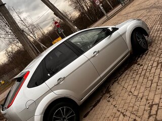 2008 Ford Focus II Рестайлинг, серебристый, 299000 рублей, вид 4