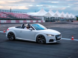 2015 Audi TT III (8S), белый, 2900000 рублей, вид 4