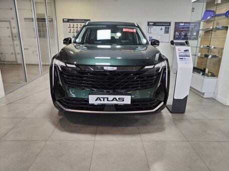 2026 Geely Atlas II, зелёный, 3449990 рублей, вид 2