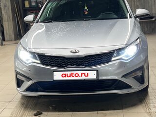 2019 Kia Optima IV Рестайлинг, серый, 1590000 рублей, вид 2