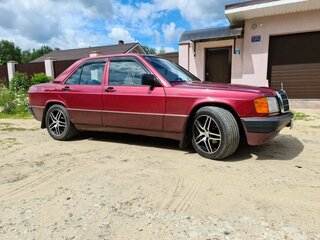 1992 Mercedes-Benz 190 (W201), пурпурный, 750000 рублей, вид 4