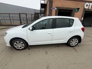 2016 Renault Sandero II, белый, 750000 рублей, вид 4