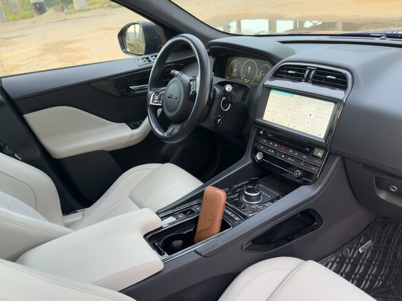 2016 Jaguar F-Pace S I, синий, 2980000 рублей - вид 8