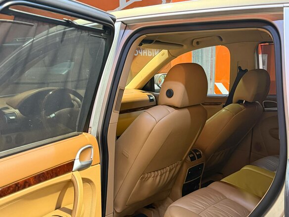 2007 Porsche Cayenne I Рестайлинг (957), бежевый, 1700000 рублей - вид 23