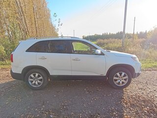 2011 Kia Sorento II, белый, 1550000 рублей, вид 3