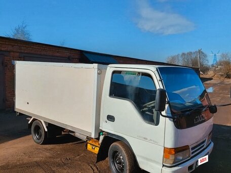 1995 Isuzu Elf (N-series), белый, 690000 рублей, вид 2