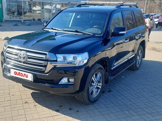 2018 Toyota Land Cruiser 200 Series Рестайлинг 2, чёрный, 6540000 рублей, вид 1
