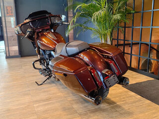 2024 Harley-Davidson CVO Street Glide, пурпурный, 3950000 рублей, вид 4