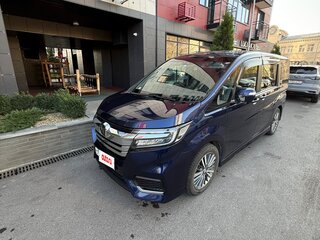 2021 Honda Stepwgn Spada V Рестайлинг, синий, 2540000 рублей, вид 1