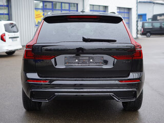 2026 Volvo XC60 II Рестайлинг 2, чёрный, 7000000 рублей, вид 4