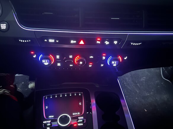2015 Audi Q7 II (4M), чёрный, 3600000 рублей - вид 15