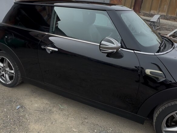 2015 Mini Hatch One III (F55/F56), чёрный, 1000000 рублей - вид 4