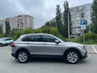 2021 Volkswagen Tiguan II Рестайлинг, серебристый, 2990000 рублей, вид 5