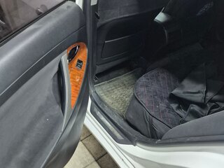 2010 Toyota Camry VI (XV40) Рестайлинг, белый, 1300000 рублей, вид 3