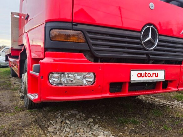 1999 Mercedes-Benz Atego, красный, 4900000 рублей - вид 3