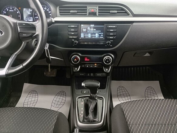 2019 Kia Rio IV, белый, 1105000 рублей - вид 9