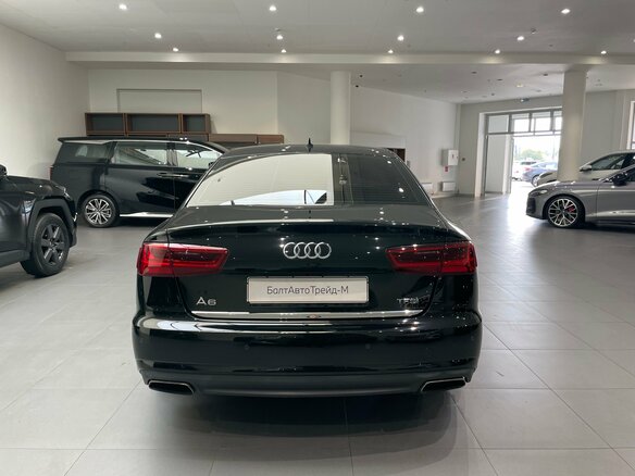 2016 Audi A6 IV (C7) Рестайлинг, чёрный - вид 4