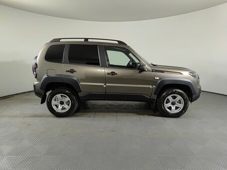2026 Lada (ВАЗ) Niva Travel I Рестайлинг, коричневый, 1349000 рублей, вид 5