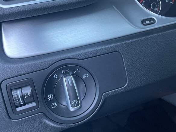 2013 Volkswagen Passat Alltrack B7, чёрный, 1600000 рублей - вид 19