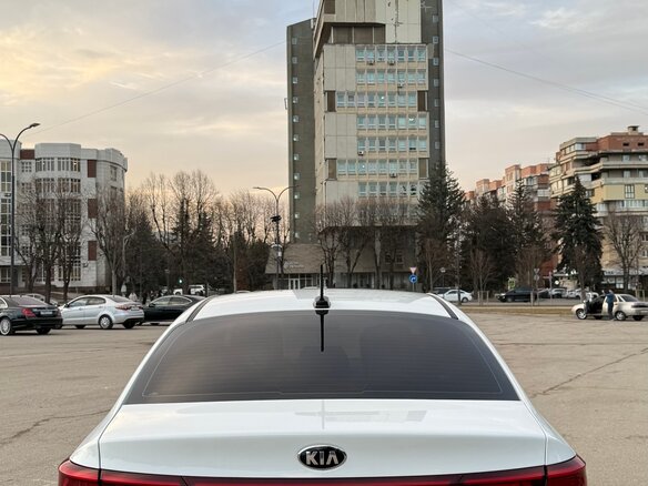 2018 Kia Rio IV, белый, 1700000 рублей - вид 7