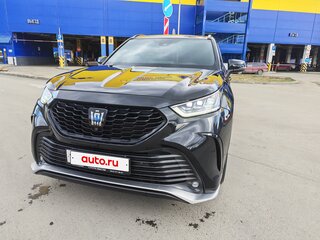 2022 Toyota Crown Kluger, чёрный, 5100000 рублей, вид 2