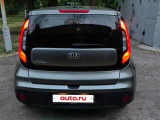 2018 Kia Soul II Рестайлинг, серебристый, 1280000 рублей, вид 3