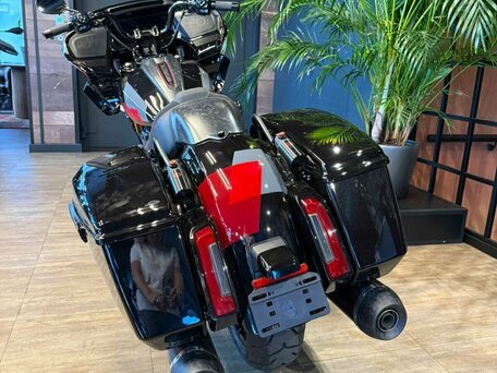 2025 Harley-Davidson CVO Road Glide ST, серый, 6500000 рублей, вид 3
