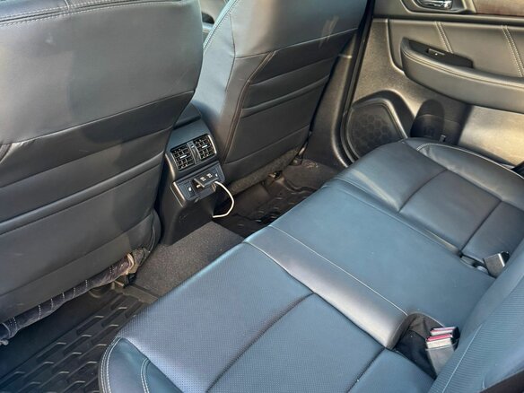 2019 Subaru Outback V Рестайлинг, серый, 1880000 рублей - вид 9