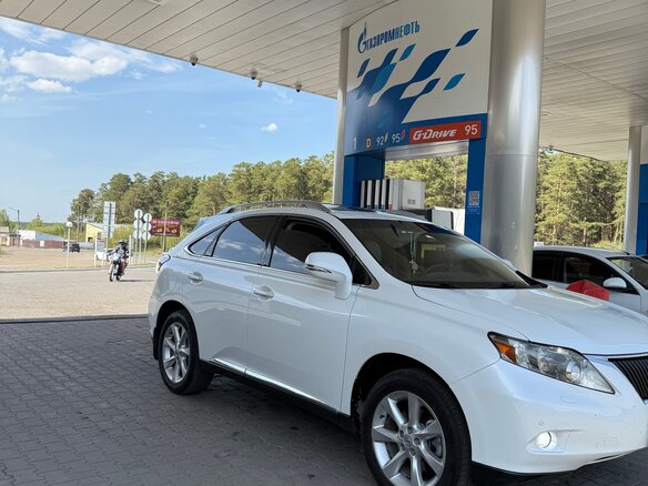 2010 Lexus RX 350 III, белый, 2500000 рублей - вид 6