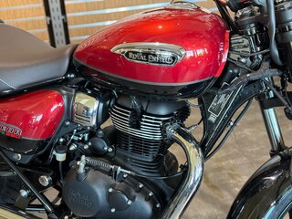 2025 Royal Enfield Meteor, красный, 519000 рублей, вид 2
